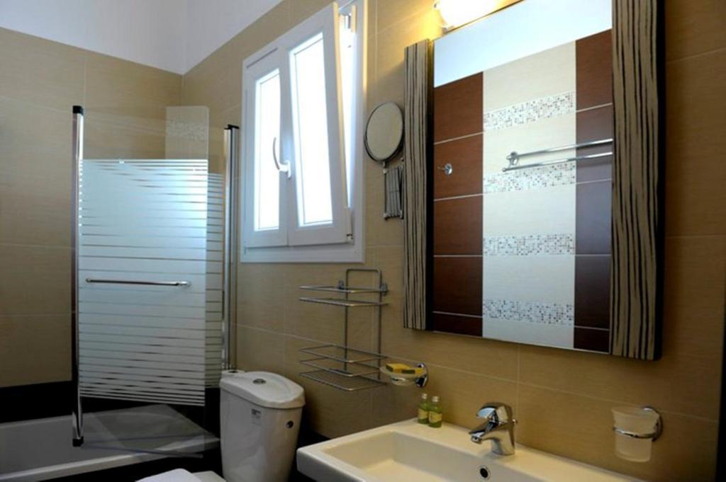 Hotel Aerolithos Adamantas  Habitación foto